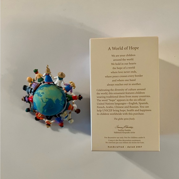 Hallmark Keepsake Unicef World of Hope ornament - Picture 3 of 6
